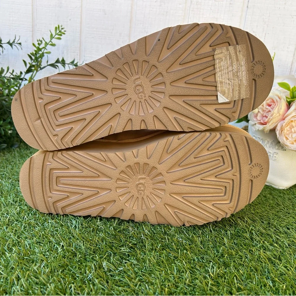 UGG women Ultra Mini Platform Size 9 gently used Color: Sand